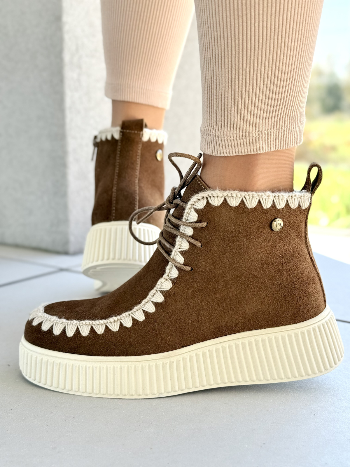 Stylowe śniegowce ze skóry naturalnej – połączenie mody i komfortu