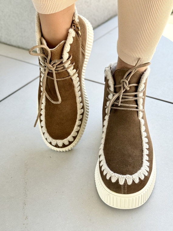 Stylowe śniegowce ze skóry naturalnej – połączenie mody i komfortu