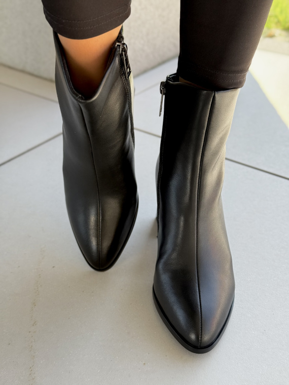 Botki OLEKSY ze skóry naturalnej – kobiecy styl bez kompromisów