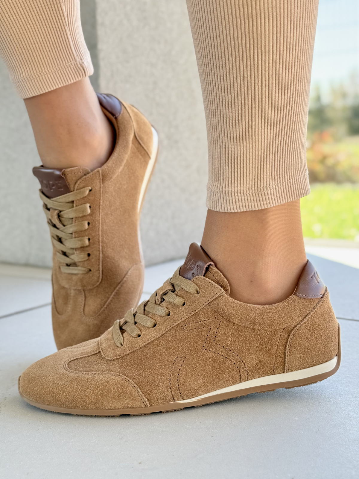 Kobiece sneakersy z naturalnej skóry – miękkość, lekkość, elegancja