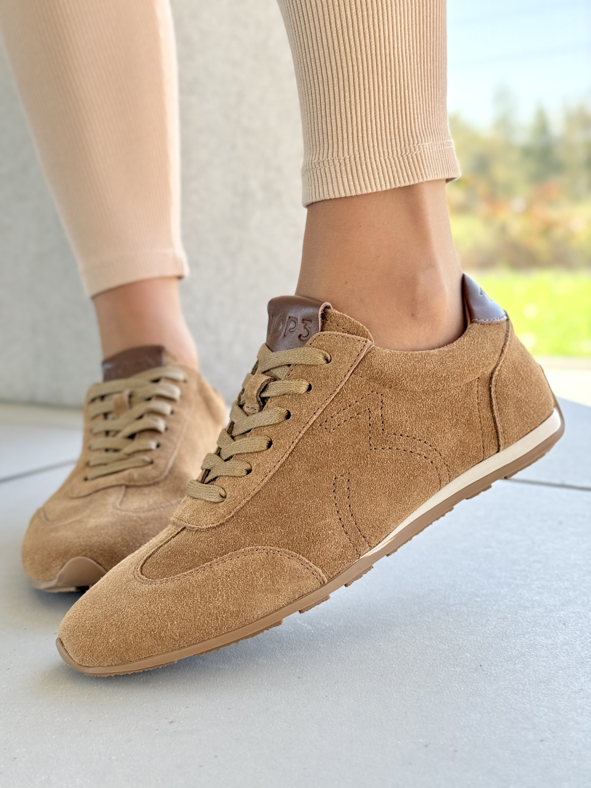 Kobiece sneakersy z naturalnej skóry – miękkość, lekkość, elegancja