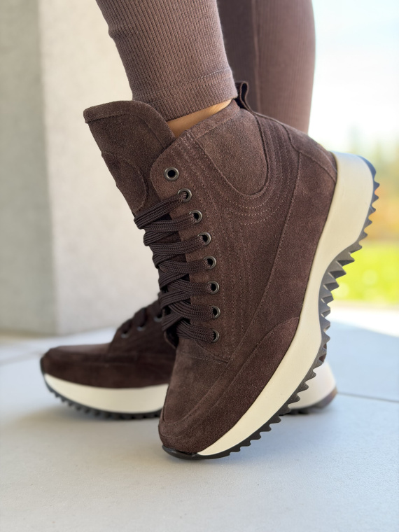 Sneakersy OLEKSY ze skóry naturalnej – styl, który czuć w każdym kroku