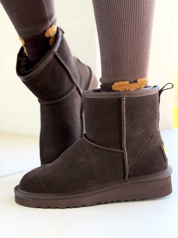 Śniegowce z naturalnej skóry – luksus, który grzeje