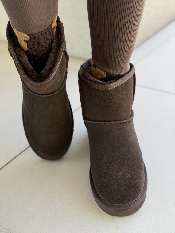 Śniegowce z naturalnej skóry – luksus, który grzeje