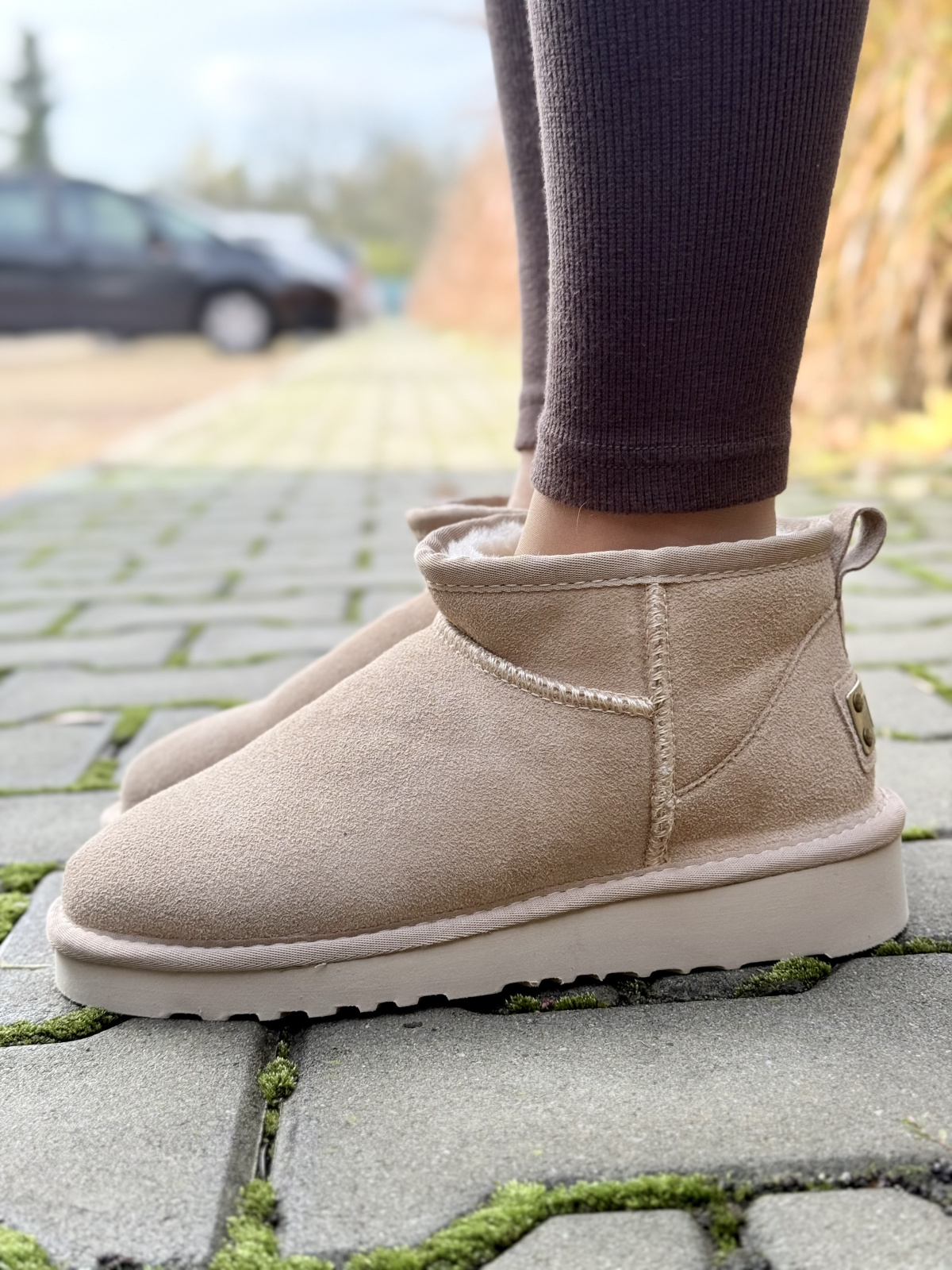 Beżowe śniegowce ze skóry naturalnej