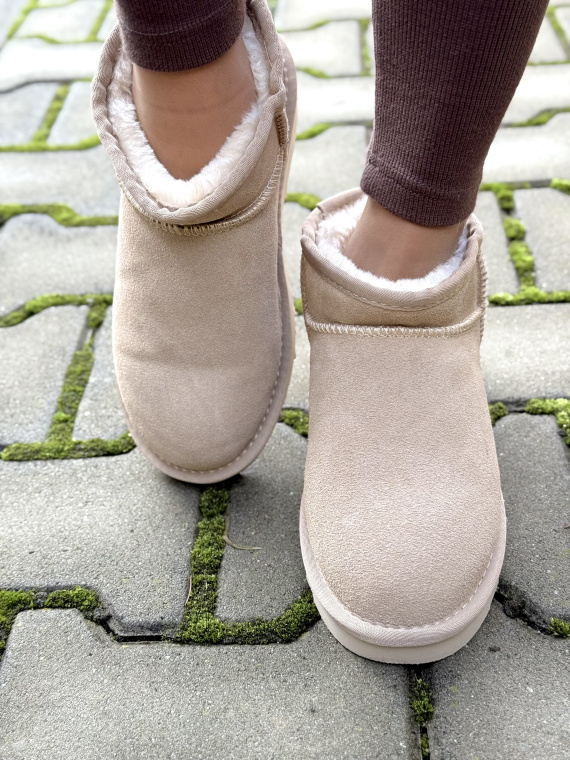 Beżowe śniegowce ze skóry naturalnej