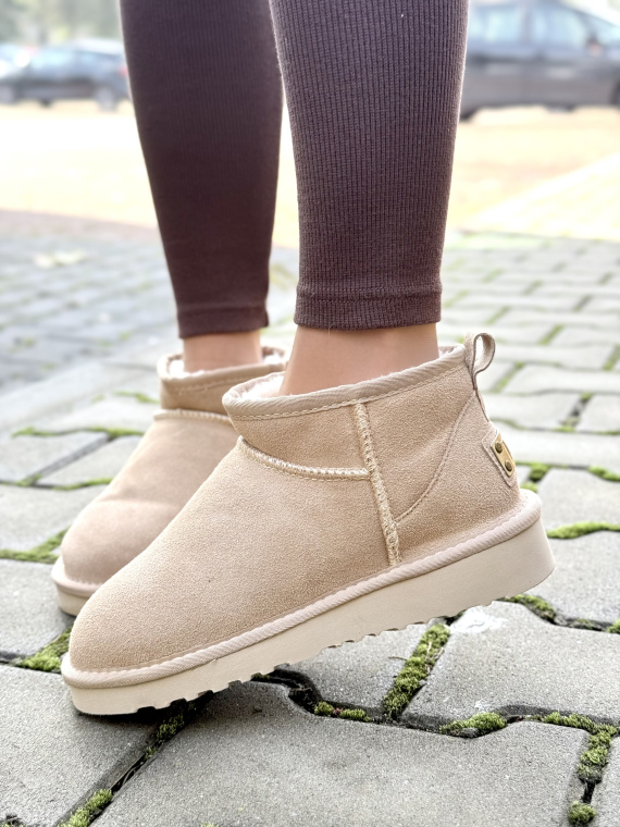 Beżowe śniegowce ze skóry naturalnej