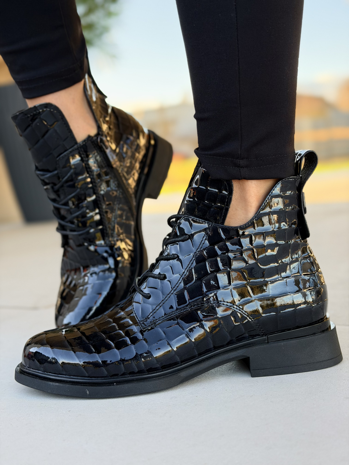 Botki damskie ze skóry naturalnej – elegancja na co dzień