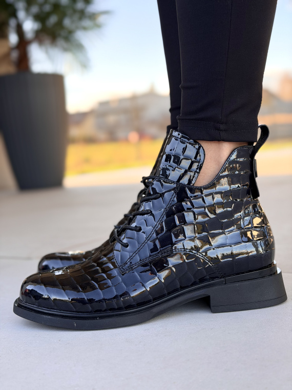 Botki damskie ze skóry naturalnej – elegancja na co dzień