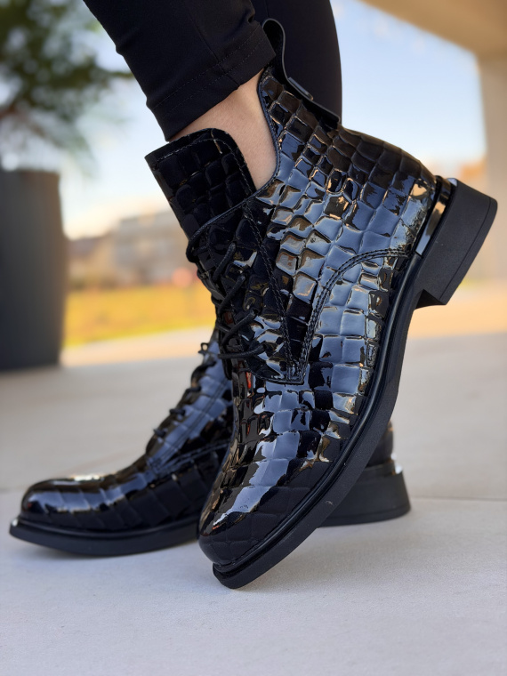 Botki damskie ze skóry naturalnej – elegancja na co dzień