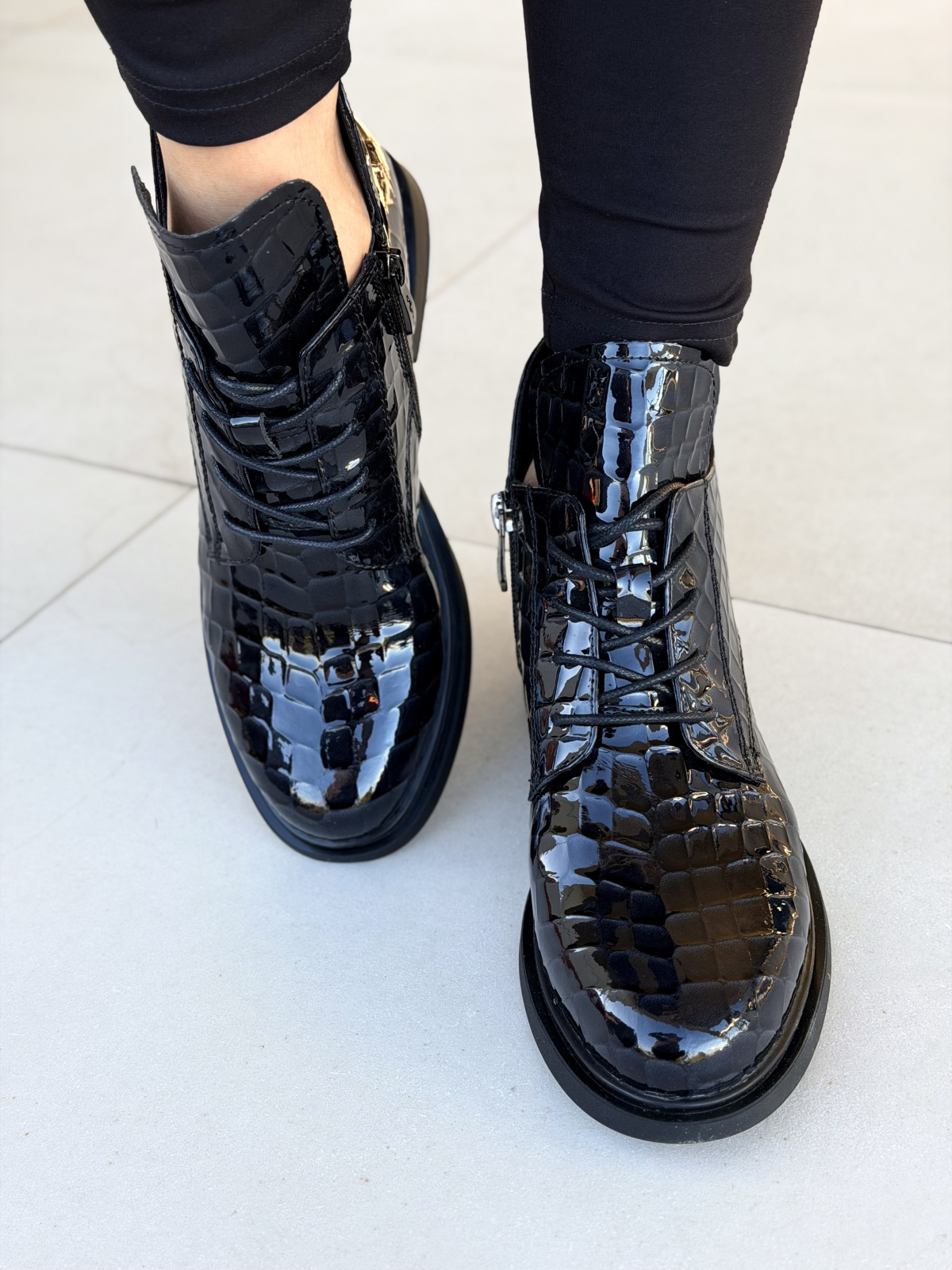 Botki damskie ze skóry naturalnej – elegancja na co dzień