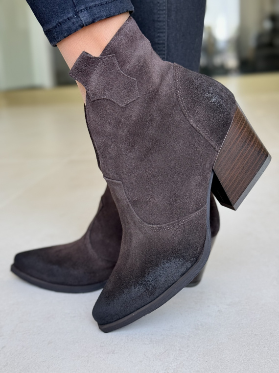 OLEKSY Natural Leather – kobiece kowbojki szyte w Polsce