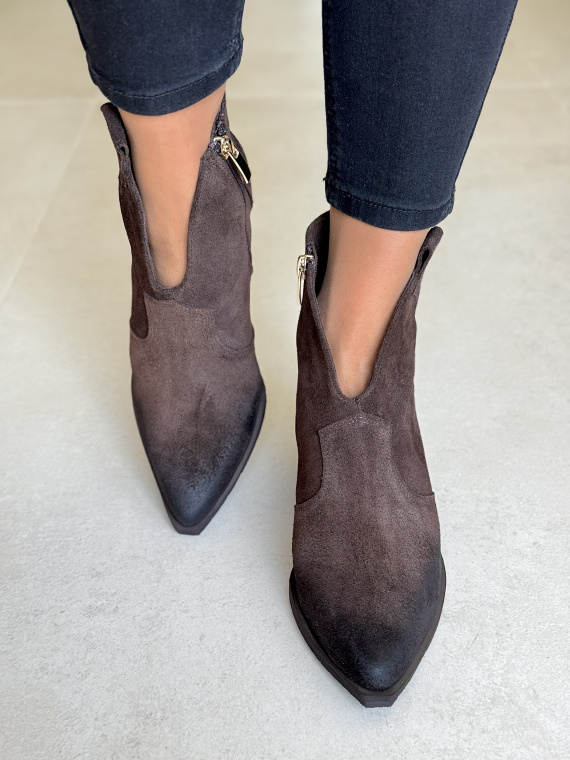 OLEKSY Natural Leather – kobiece kowbojki szyte w Polsce