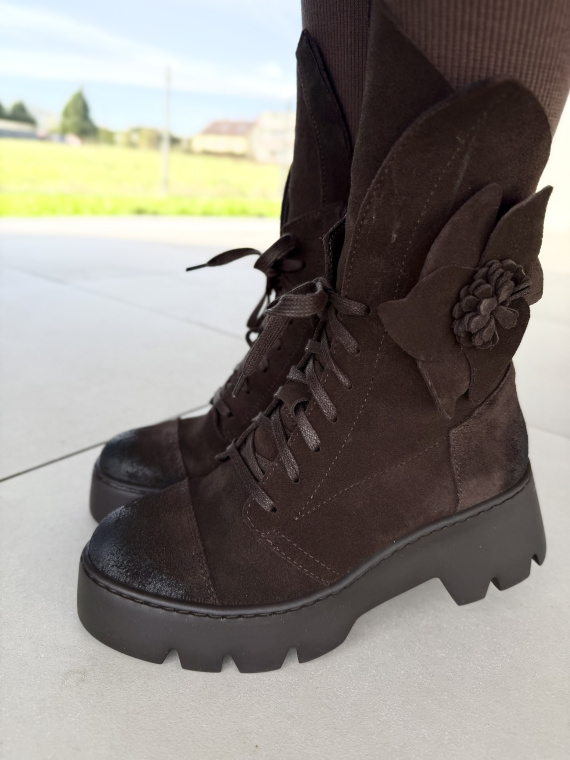 OLEKSY – wyjątkowe botki z naturalnej skóry, stworzone w Polsce