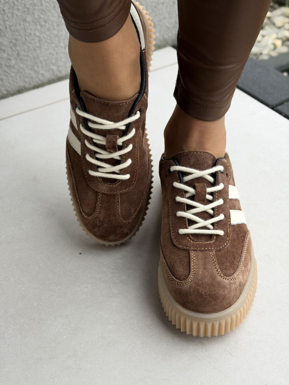 Kobiece sneakersy z naturalnej skóry – miękkość, lekkość, elegancja