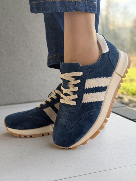 Sneakersy ze skóry naturalnej – luksus na co dzień