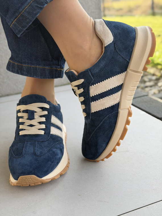 Sneakersy ze skóry naturalnej – luksus na co dzień