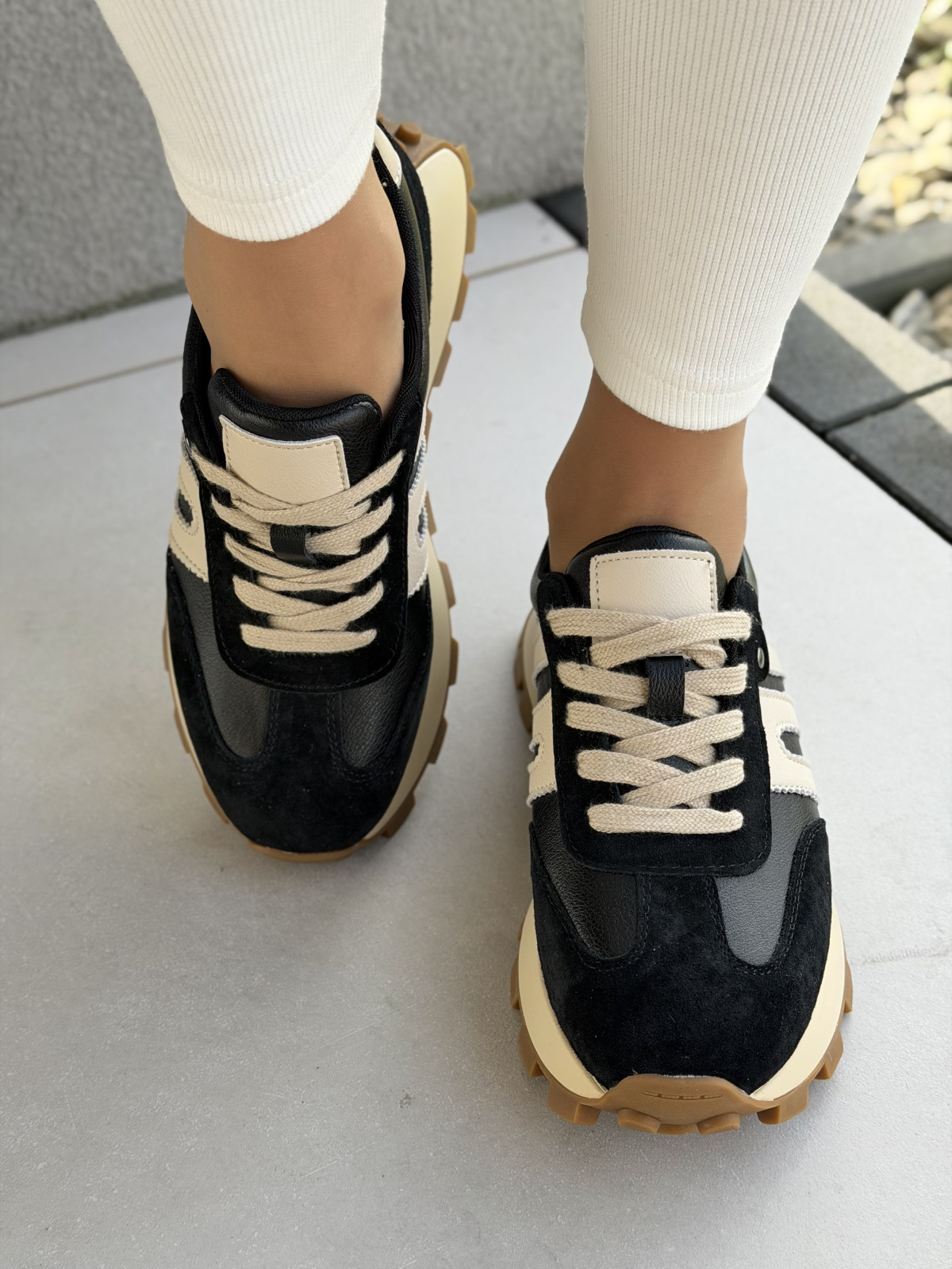 Sneakersy ze skóry naturalnej – luksus na co dzień