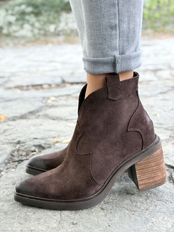 Brązowe kowbojki ze skóry naturalnej OLEKSY – polska jakość i styl