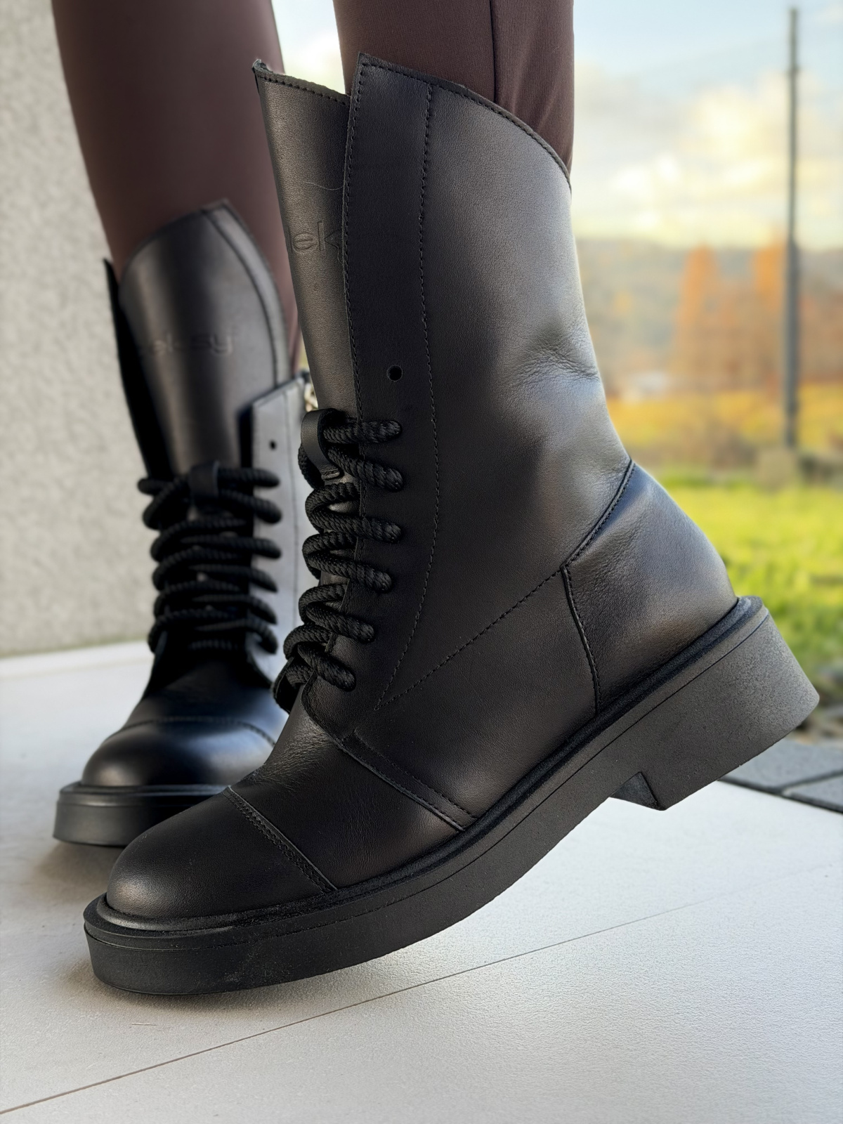 Czarne botki OLEKSY ze skóry naturalnej Polskiej produkcji