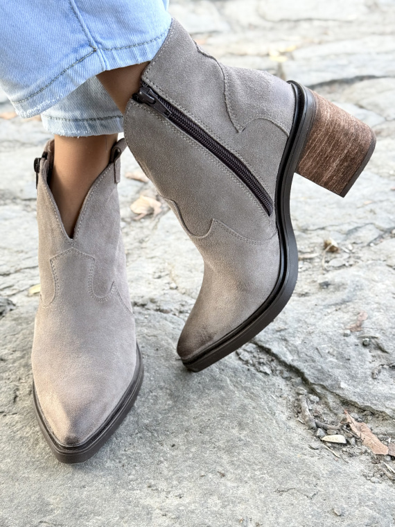 Kowbojki ze skóry naturalnej OLEKSY – polska jakość i styl