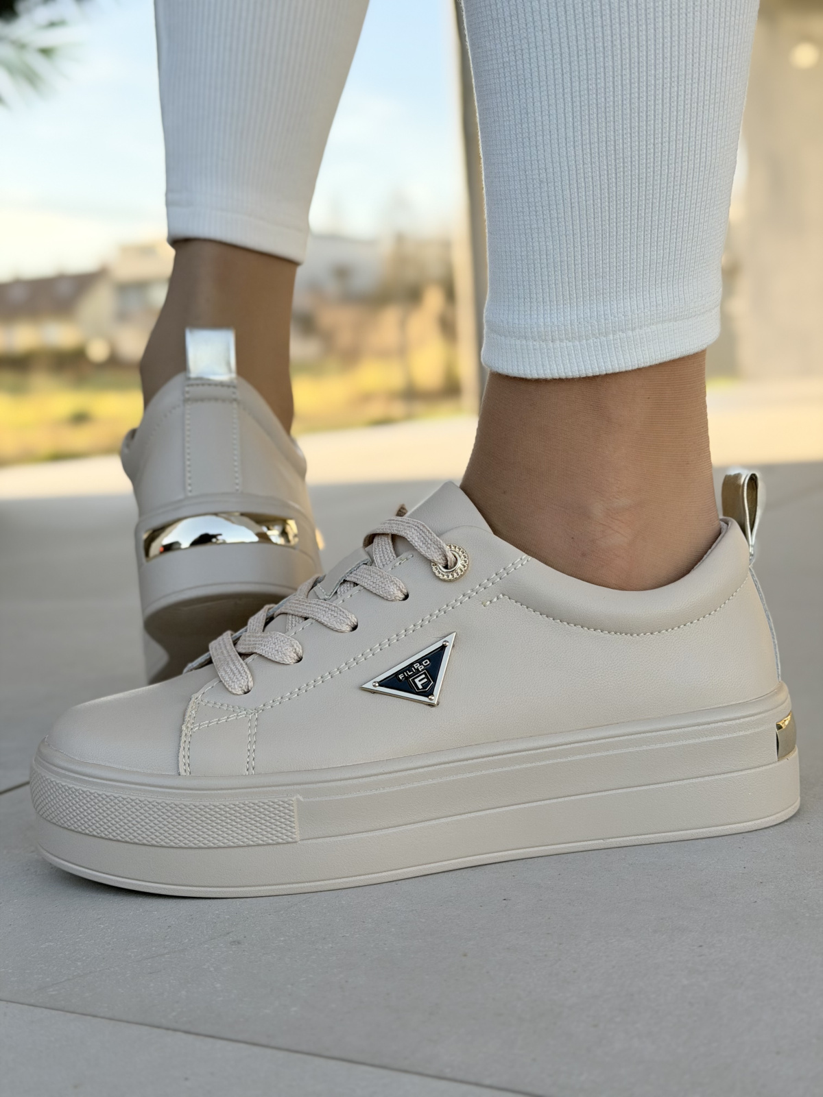 Sneakersy ze skóry naturalnej – luksus na co dzień