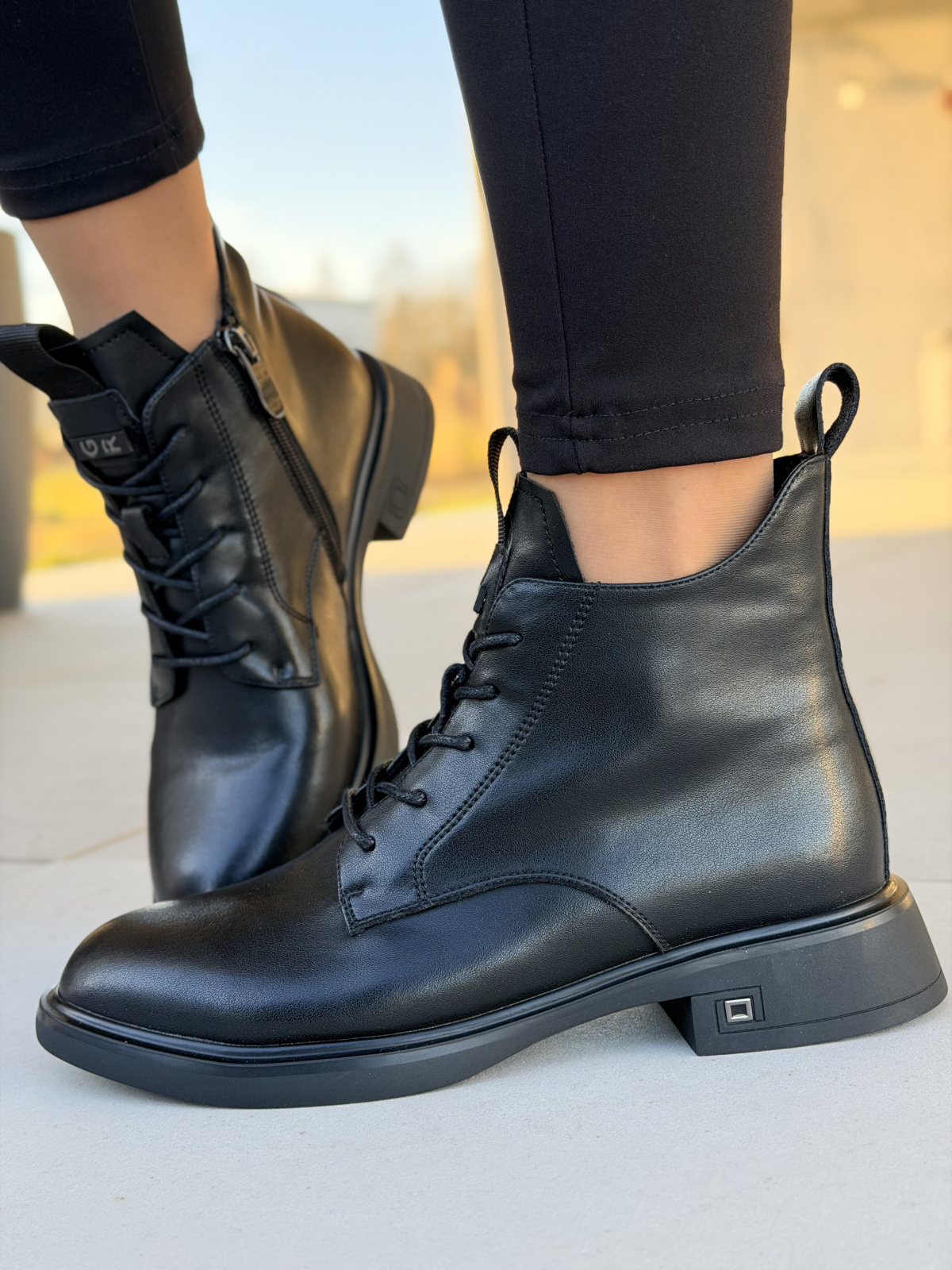 Czarne botki ze skóry naturalnej