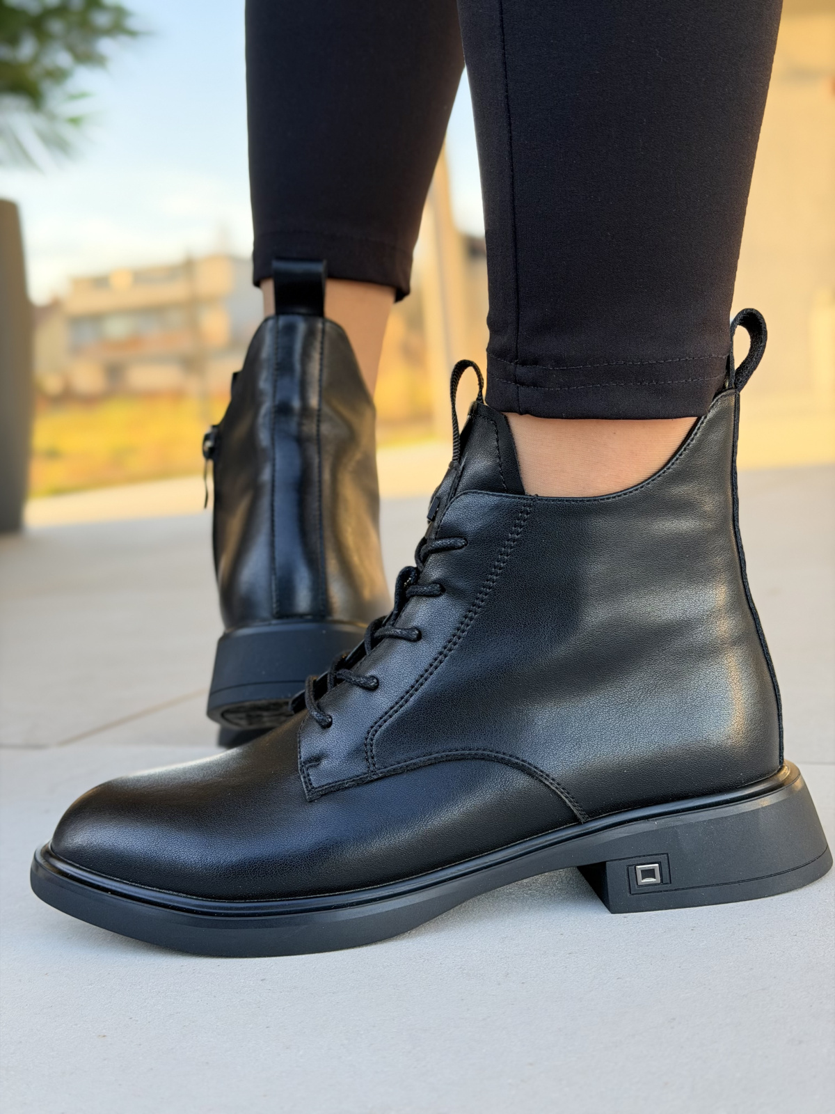 Czarne botki ze skóry naturalnej