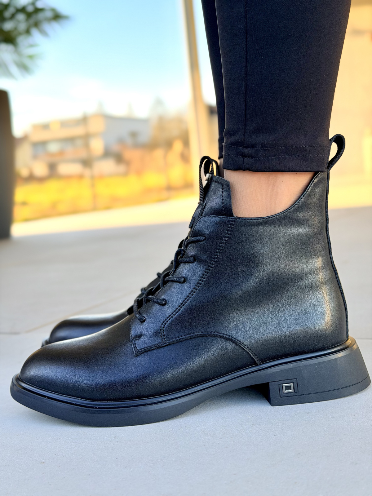 Czarne botki ze skóry naturalnej