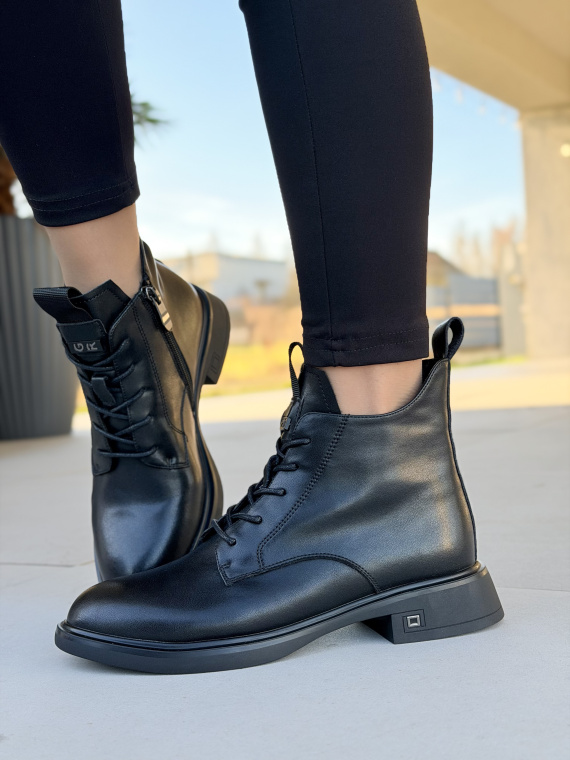 Czarne botki ze skóry naturalnej