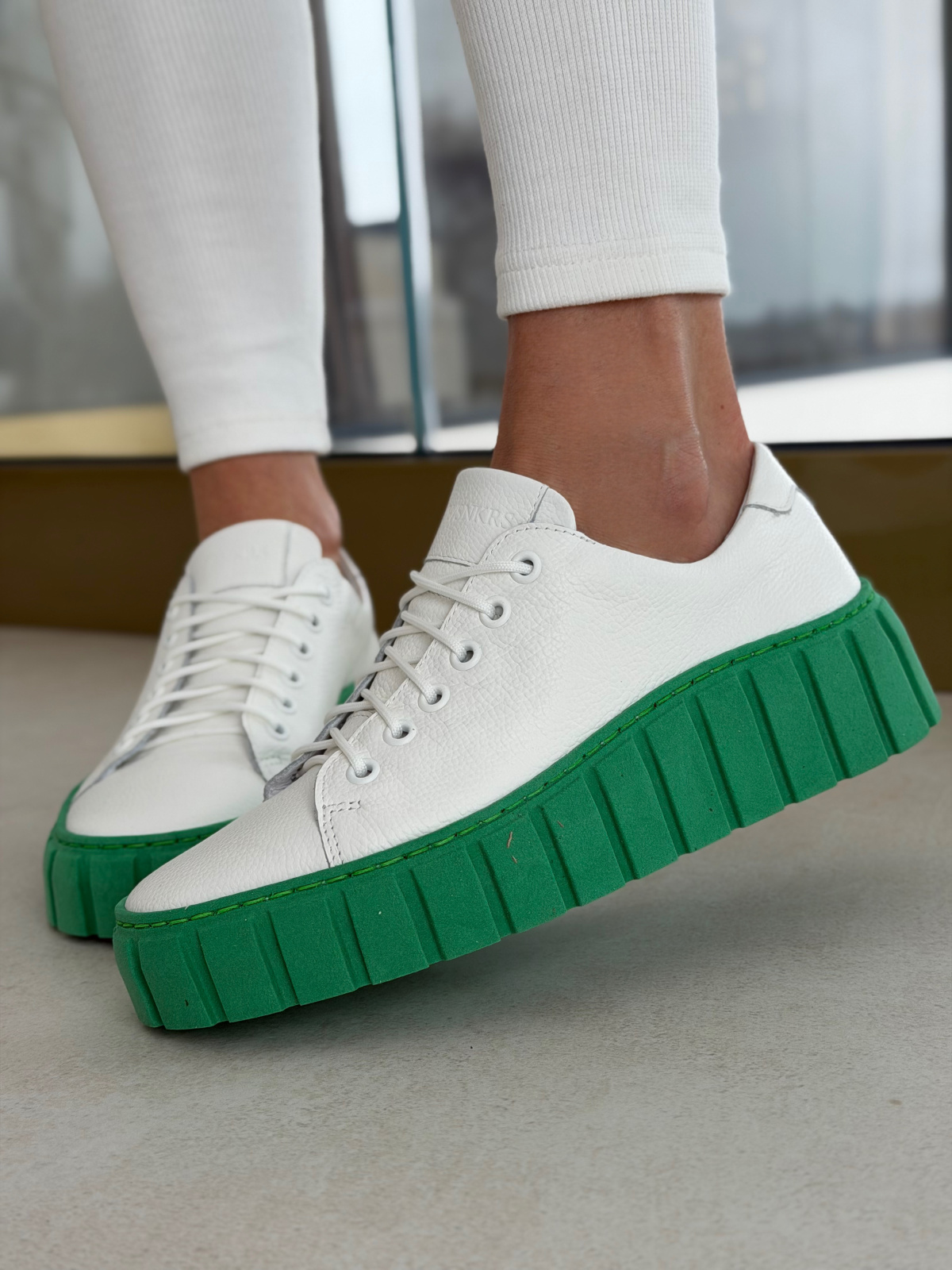 Sneakersy OLEKSY z naturalnej skóry – styl i komfort na co dzień