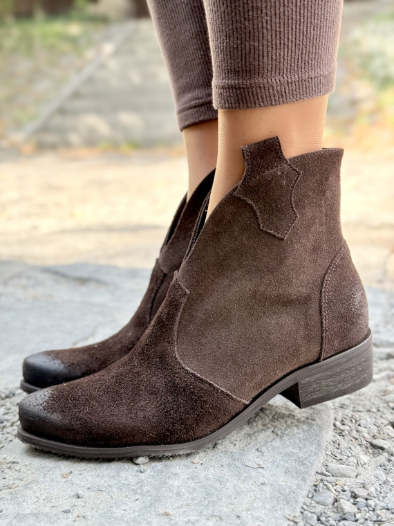 Brązowe kowbojki ze skóry naturalnej OLEKSY – polska jakość i styl