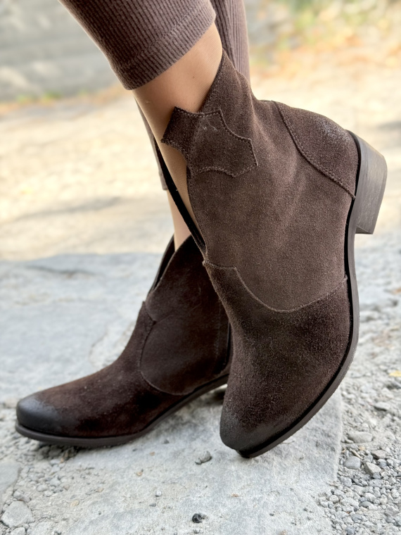 Brązowe kowbojki ze skóry naturalnej OLEKSY – polska jakość i styl