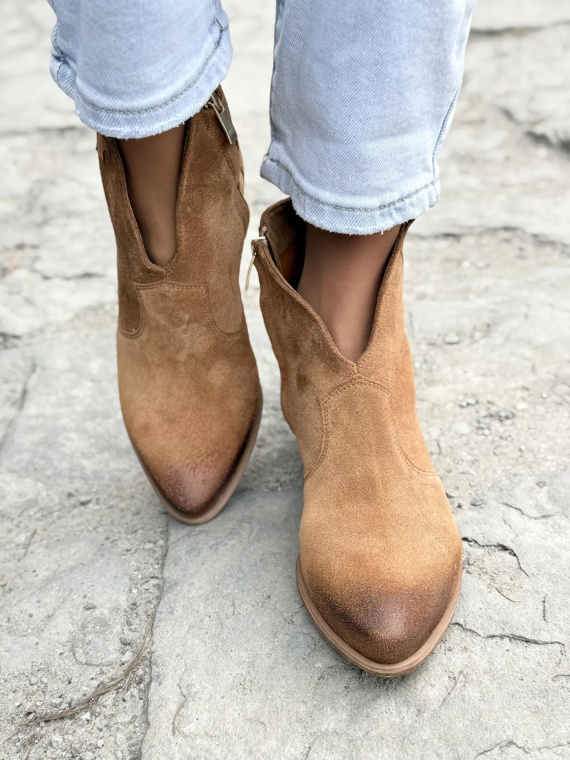 Kowbojki ze skóry naturalnej OLEKSY – polska jakość i styl