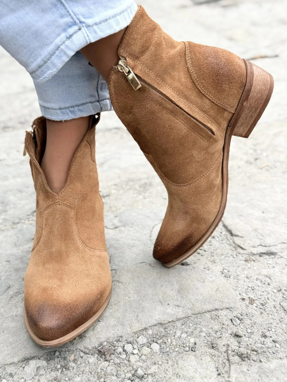 Kowbojki ze skóry naturalnej OLEKSY – polska jakość i styl