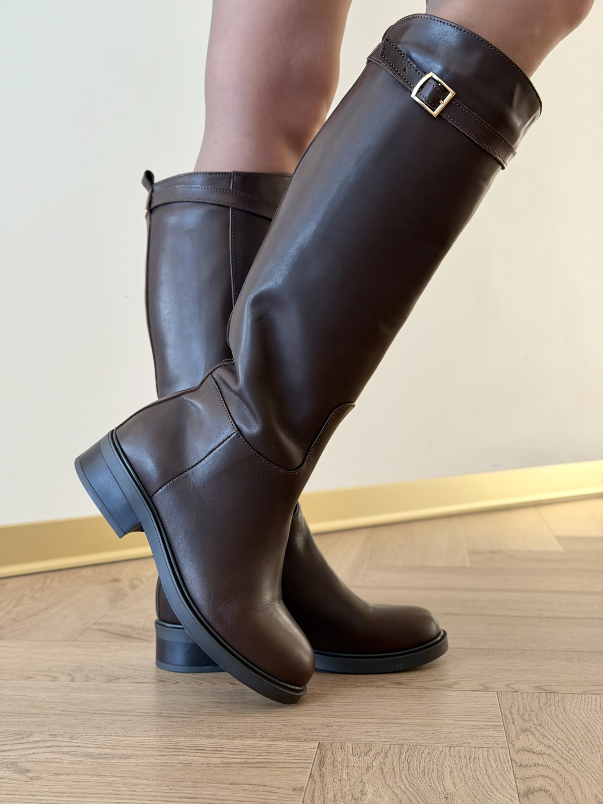 Brązowe kozaki ze skóry naturalnej OLEKSY – polska jakość i styl