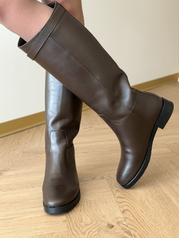 Brązowe kozaki ze skóry naturalnej OLEKSY – polska jakość i styl