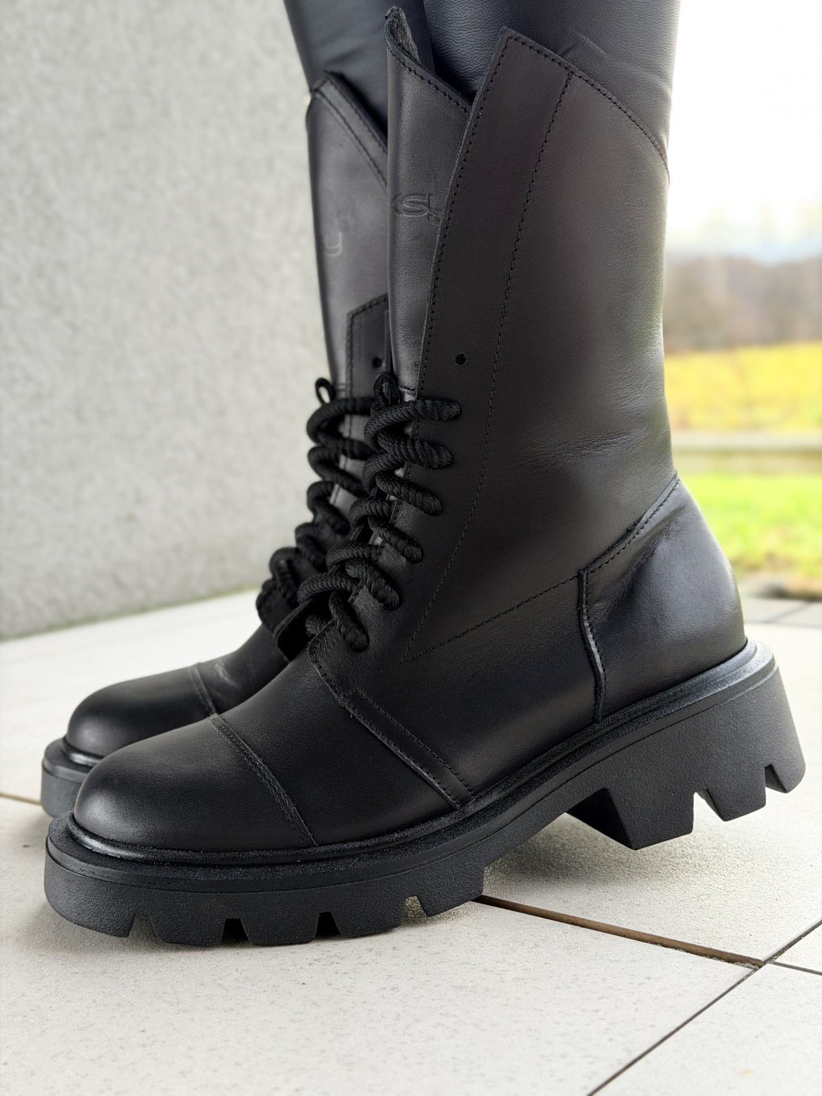 Czarne botki OLEKSY ze skóry naturalnej Polskiej produkcji