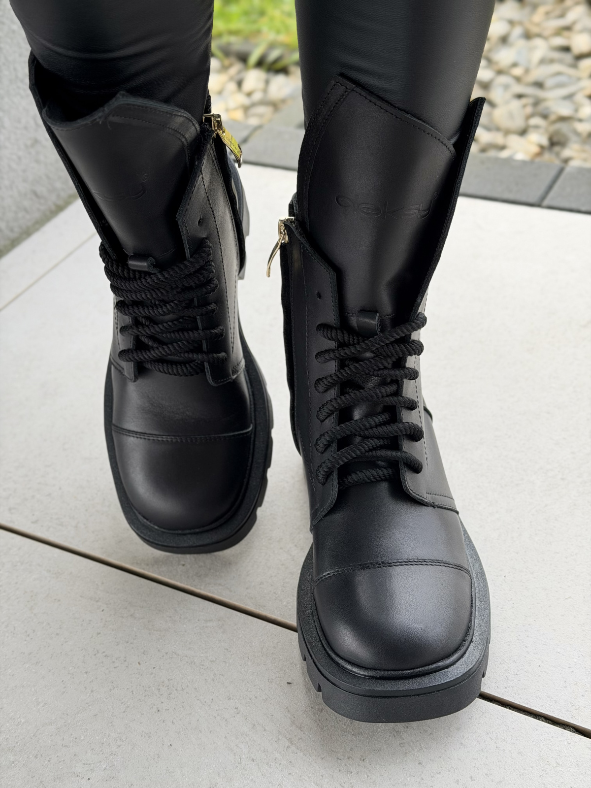 Czarne botki OLEKSY ze skóry naturalnej Polskiej produkcji