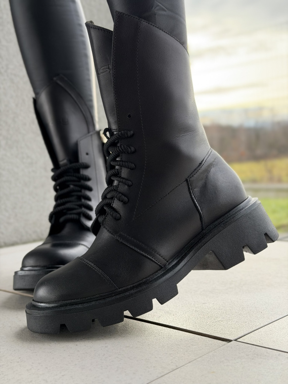 Czarne botki OLEKSY ze skóry naturalnej Polskiej produkcji