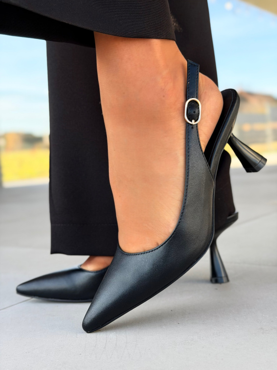 Czółenka OLEKSY ze skóry naturalnej