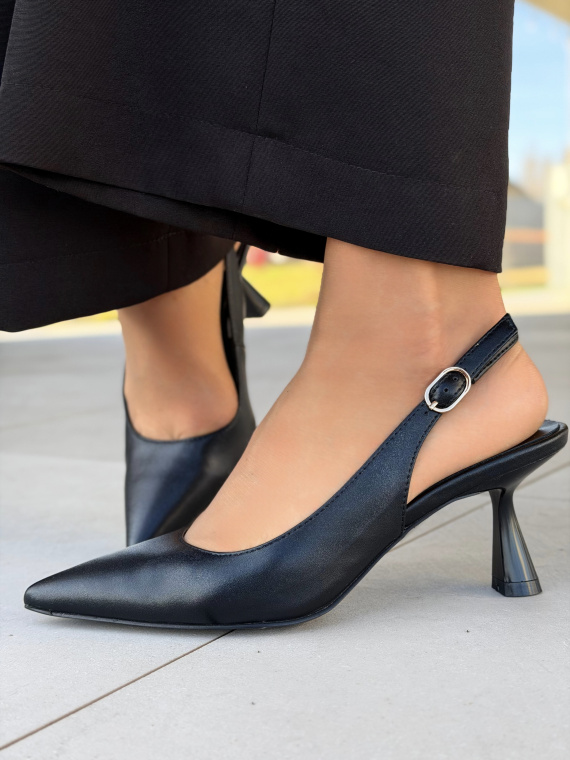 Czółenka OLEKSY ze skóry naturalnej