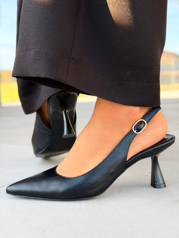 Czółenka OLEKSY ze skóry naturalnej