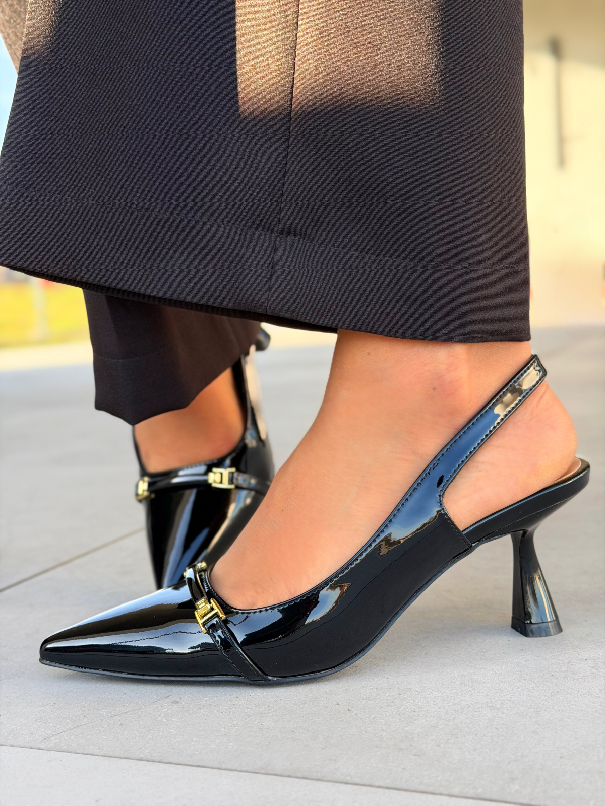 Czółenka OLEKSY ze skóry naturalnej