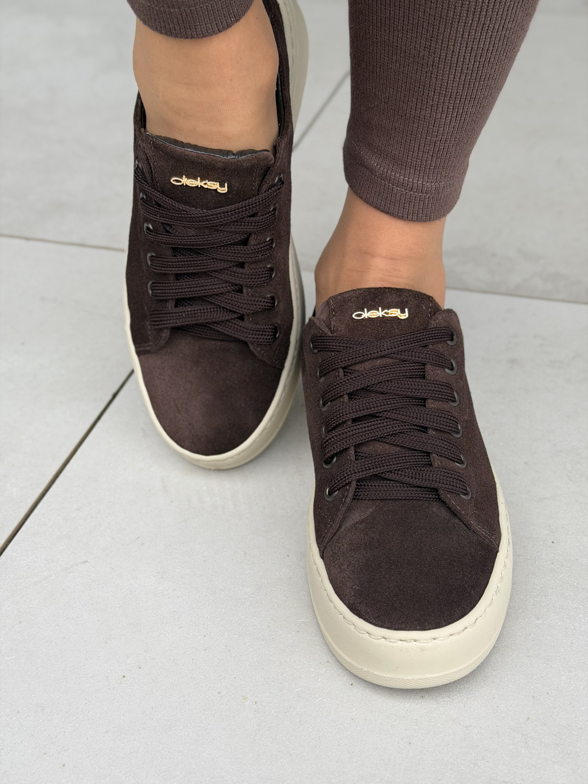 Naturalna skóra, polska produkcja – sneakersy OLEKSY