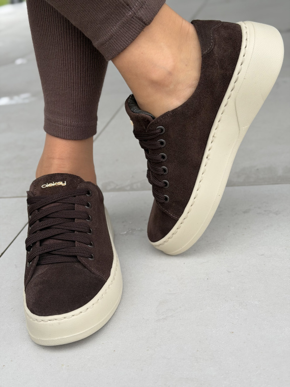 Naturalna skóra, polska produkcja – sneakersy OLEKSY