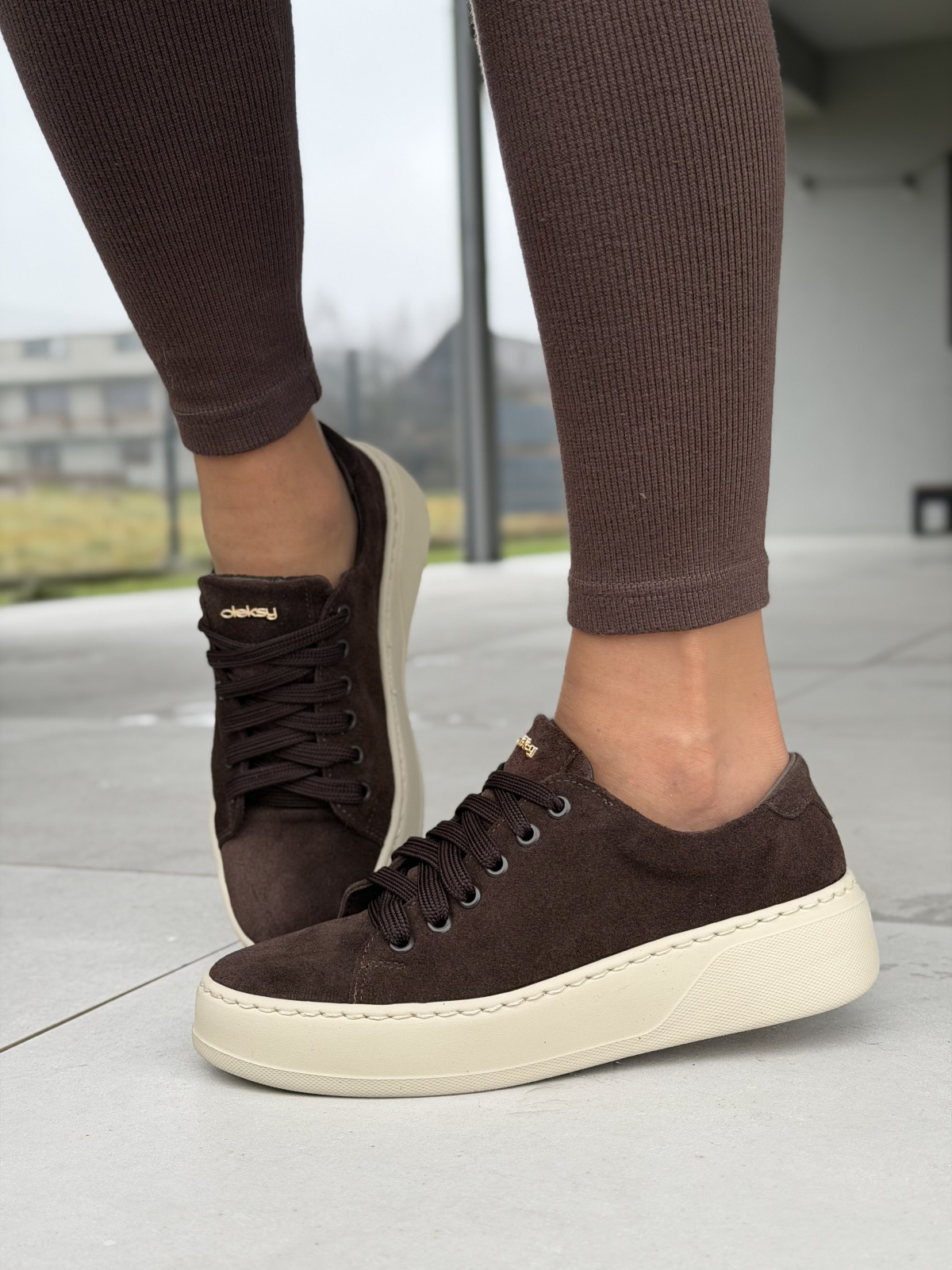 Naturalna skóra, polska produkcja – sneakersy OLEKSY