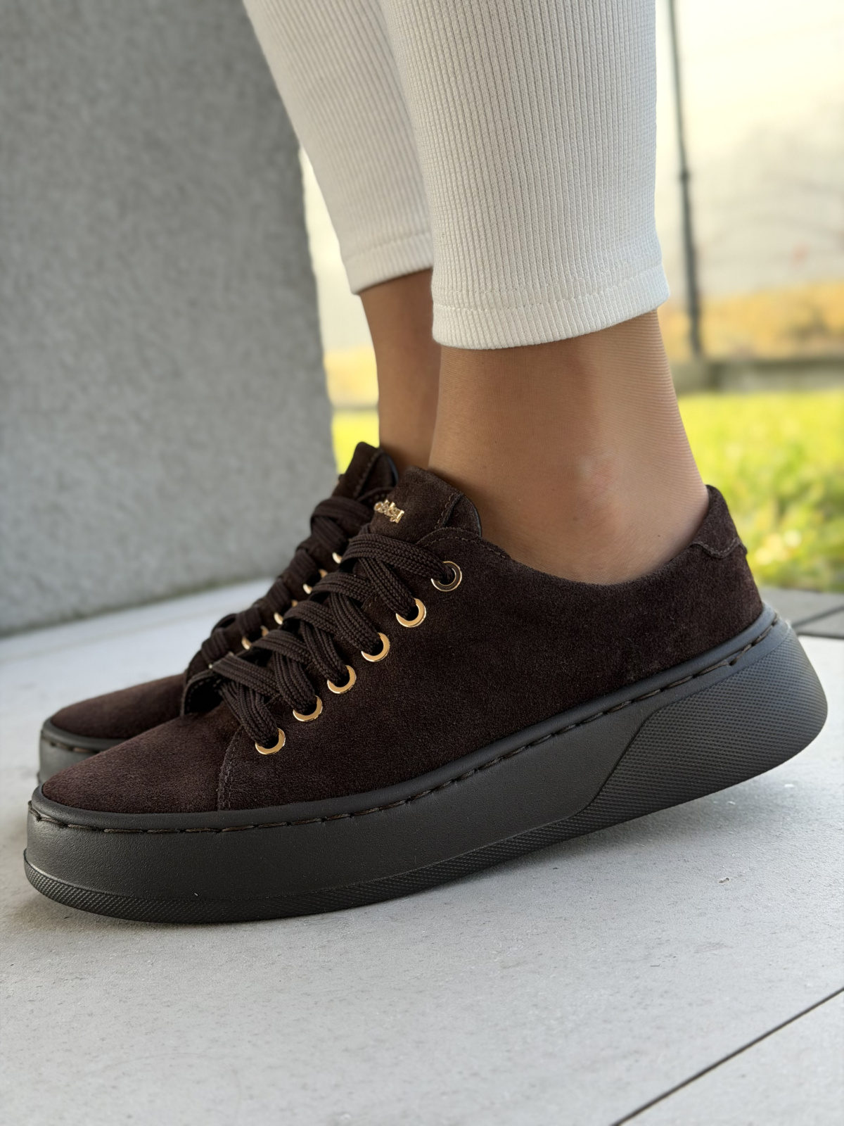 Naturalna skóra, polska produkcja – sneakersy OLEKSY