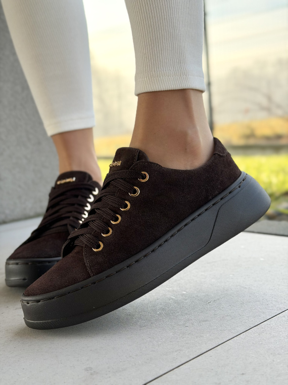 Naturalna skóra, polska produkcja – sneakersy OLEKSY