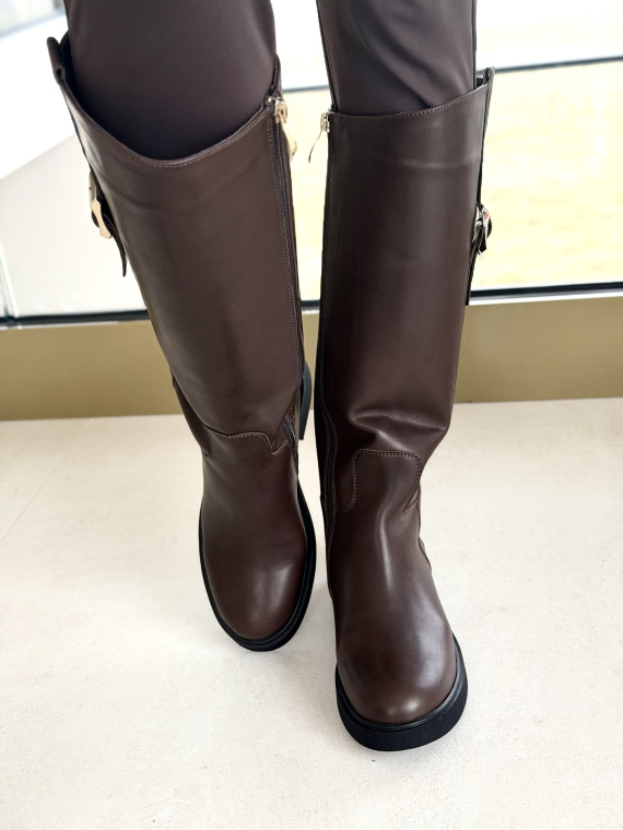 Brązowe kozaki ze skóry naturalnej OLEKSY – polska jakość i styl